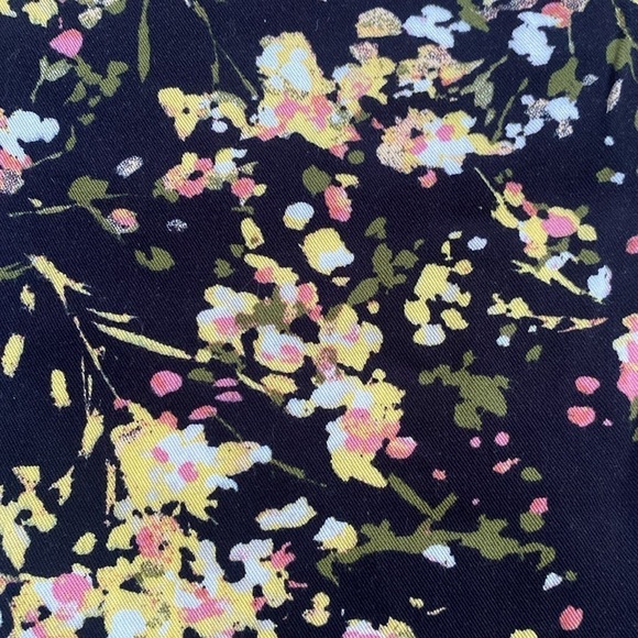 Jessica Simpson Womens Printed Pull-on Pant,Boquet Splash. - Picture 4 of 12